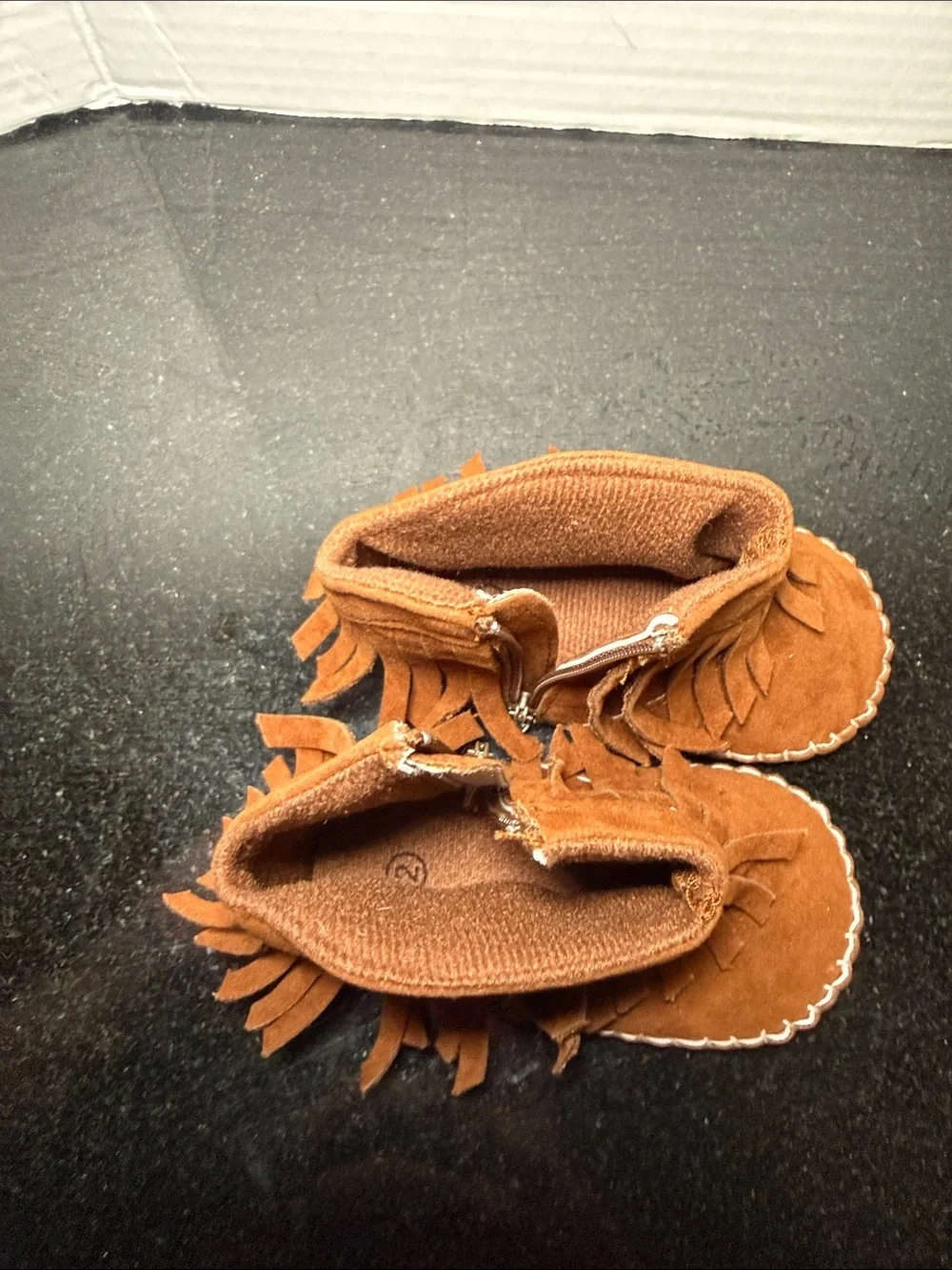 NEW! Baby Girl Faux Suede Fringe Moccasin Booties Size 2